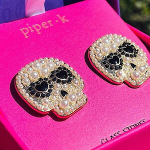 Crystal Skull Stud Earrings Gold Tone Pearl & Rhinestone Post Back NWT